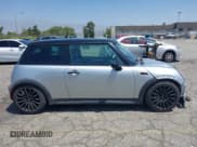 ✅ 2004 MINI Hardtop S • VIN: WMWRE33484TD88754 • Лот: 42490245. Опубликован ранее на IAAI с пробегом 85 680 миль. Бесплатный доступ к архиву аукционных продаж из США и подробный отчёт об истории автомобиля на DreamBid. Изображение 13.