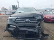 ✅ 2020 Ford Explorer XLT • VIN: 1FMSK8DH3LGC76827 • Lot: 41942722. Wystawiony na IAAI z przebiegiem 120 445 mil. Bezpłatny archiwum sprzedaży aukcyjnych z USA i szczegółowy raport historii pojazdu na DreamBid. Zdjęcie 12.
