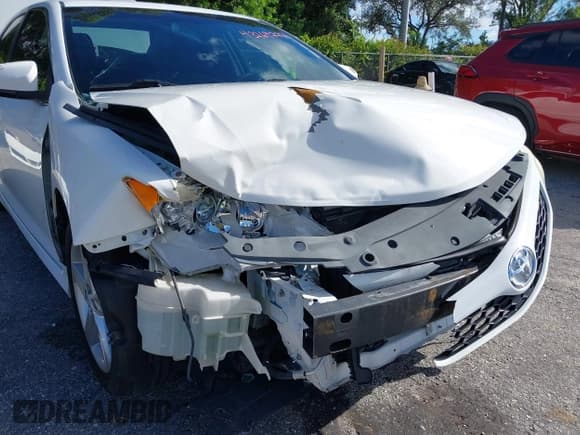 ✅ 2014 Toyota Camry SE • VIN: 4T1BF1FK7EU750660 • Lot: 43269777. Listed on IAAI with 93,517 mi. Free auction sales archive from the USA and detailed vehicle history report at DreamBid. Image 6.