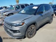 ✅ 2023 Jeep Compass (RED) Edition • VIN: 3C4NJDCN1PT509979 • Lot: 43470446. Wystawiony na IAAI z przebiegiem 212 814 mil. Bezpłatny archiwum sprzedaży aukcyjnych z USA i szczegółowy raport historii pojazdu na DreamBid. Zdjęcie 2.