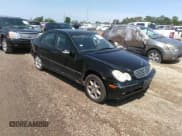 ✅ 2002 Mercedes-Benz C 230/260/280/320 • VIN: WDBRF61J22F227883 • Lot: 39759606. Wystawiony na IAAI z przebiegiem 188 665 mil. Bezpłatny archiwum sprzedaży aukcyjnych z USA i szczegółowy raport historii pojazdu na DreamBid. Zdjęcie 1.