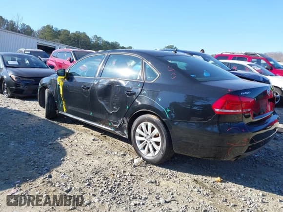 ✅ 2012 Volkswagen Passat S • VIN: 1VWAP7A33CC016291 • Lot: 41394584. Wystawiony na IAAI z przebiegiem 245 988 mil. Bezpłatny archiwum sprzedaży aukcyjnych z USA i szczegółowy raport historii pojazdu na DreamBid. Zdjęcie 13.