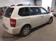 ✅ 2008 Kia Sedona • VIN: KNDMB133886248402 • Lot: 42271196. Listed on IAAI with 300,133 mi. Free auction sales archive from the USA and detailed vehicle history report at DreamBid. Image 4.