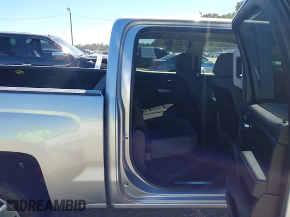 ✅ 2014 Chevrolet Silverado 1500 LT • VIN: 3GCUKRECXEG243532 • Lot: 43457363. Wystawiony na IAAI z przebiegiem 138 177 mil. Bezpłatny archiwum sprzedaży aukcyjnych z USA i szczegółowy raport historii pojazdu na DreamBid. Zdjęcie 8.