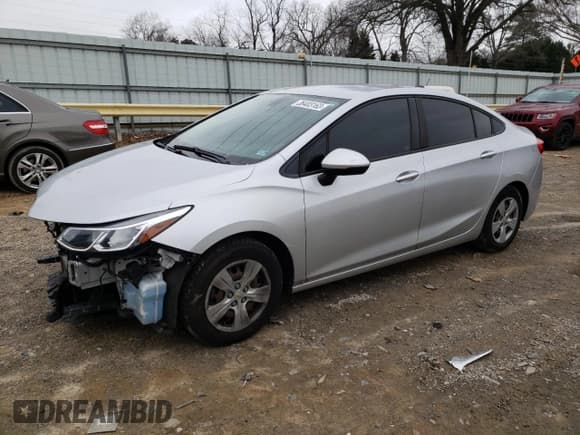 ✅ 2017 Chevrolet Cruze LS • VIN: 1G1BC5SM8H7216669 • Лот: 36403163. Опубликован ранее на Copart с пробегом 143 947 миль. Бесплатный доступ к архиву аукционных продаж из США и подробный отчёт об истории автомобиля на DreamBid. Изображение 1.