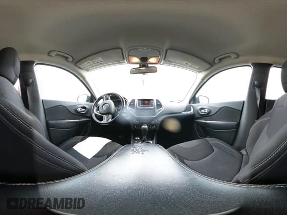 ✅ 2015 Jeep Cherokee Latitude • VIN: 1C4PJMCS3FW521896 • Лот: 43427769. Опубликован ранее на IAAI с пробегом 181 500 миль. Бесплатный доступ к архиву аукционных продаж из США и подробный отчёт об истории автомобиля на DreamBid. Изображение 18.