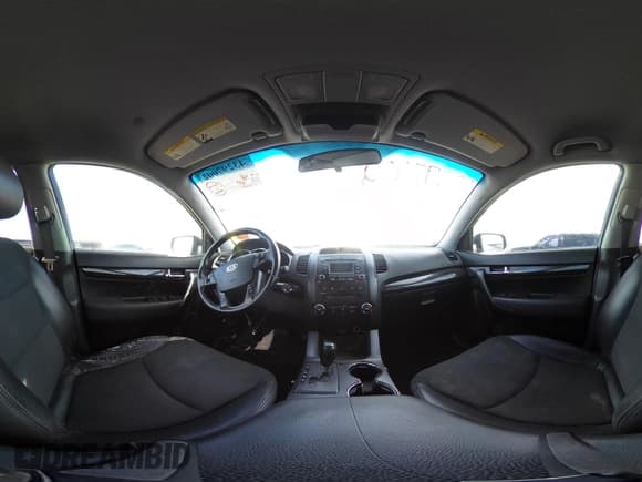 ✅ 2011 Kia Sorento EX • VIN: 5XYKU3A15BG128303 • Lot: 43297002. Wystawiony na IAAI z przebiegiem Nie podano. Bezpłatny archiwum sprzedaży aukcyjnych z USA i szczegółowy raport historii pojazdu na DreamBid. Zdjęcie 19.