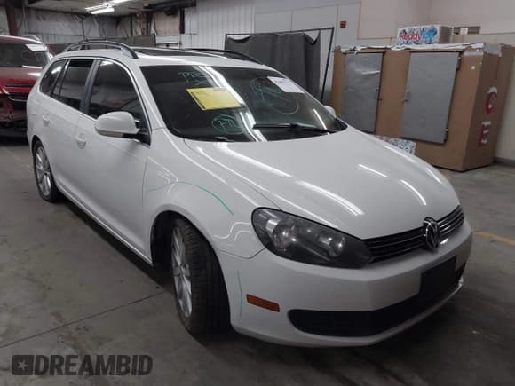✅ 2013 Volkswagen Jetta TDI w/Sunroof & Nav • VIN: 3VWPL7AJ7DM670182 • Lot: 43407519. Wystawiony na IAAI z przebiegiem 186 818 mil. Bezpłatny archiwum sprzedaży aukcyjnych z USA i szczegółowy raport historii pojazdu na DreamBid. Zdjęcie 1.