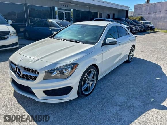 ✅ 2014 Mercedes-Benz CLA 250 • VIN: WDDSJ4EB7EN104203 • Лот: 94179905. Опубликован ранее на Copart с пробегом 88 295 миль. Бесплатный доступ к архиву аукционных продаж из США и подробный отчёт об истории автомобиля на DreamBid. Изображение 2.