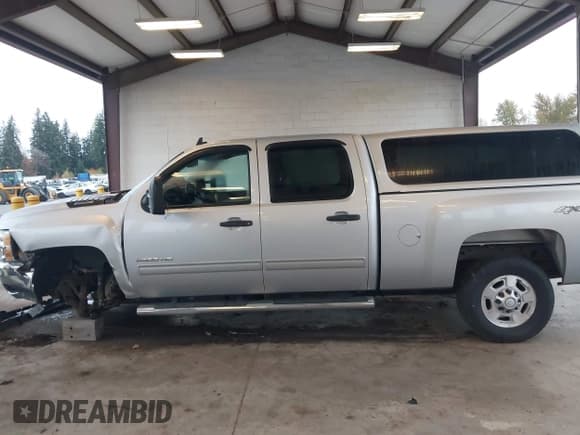 ✅ 2012 Chevrolet Silverado 2500HD LT • VIN: 1GC1KXCG6CF155105 • Лот: 43596140. Опубликован ранее на IAAI с пробегом 213 676 миль. Бесплатный доступ к архиву аукционных продаж из США и подробный отчёт об истории автомобиля на DreamBid. Изображение 15.