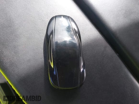 ✅ 2016 Tesla Model S 90D • VIN: 5YJSA1E40GF128340 • Lot: 43308256. Listed on IAAI with 89,394 mi. Free auction sales archive from the USA and detailed vehicle history report at DreamBid. Image 11.