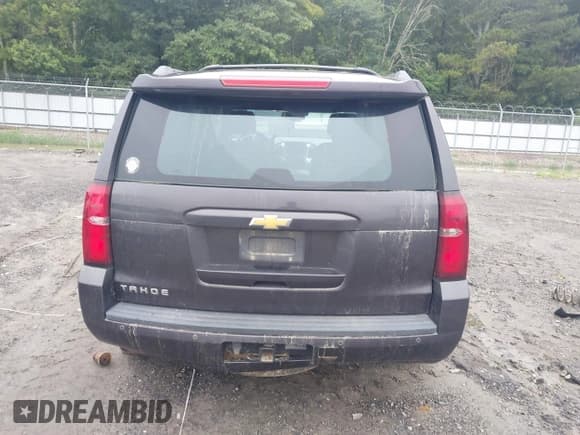 ✅ 2017 Chevrolet Tahoe LT • VIN: 1GNSKBKC3HR229583 • Lot: 42914563. Listed on IAAI with 115,190 mi. Free auction sales archive from the USA and detailed vehicle history report at DreamBid. Image 17.