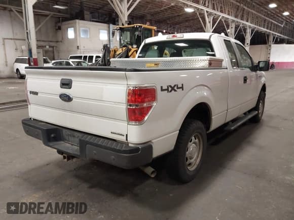 ✅ 2014 Ford F-150 STX • VIN: 1FTFX1EF2EKE71880 • Лот: 42959900. Опубликован ранее на IAAI с пробегом 207 152 миль. Бесплатный доступ к архиву аукционных продаж из США и подробный отчёт об истории автомобиля на DreamBid. Изображение 4.