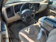 ✅ 2003 Chevrolet Silverado 2500HD LT • VIN: 1GCHK29GX3E175047 • Lot: 71285495. Wystawiony na Copart z przebiegiem 160 470 mil. Bezpłatny archiwum sprzedaży aukcyjnych z USA i szczegółowy raport historii pojazdu na DreamBid. Zdjęcie 8.