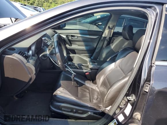 ✅ 2013 Acura TL • VIN: 19UUA8F27DA017563 • Лот: 71388255. Опубликован ранее на Copart с пробегом 135 701 миль. Бесплатный доступ к архиву аукционных продаж из США и подробный отчёт об истории автомобиля на DreamBid. Изображение 7.