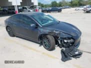 ✅ 2024 Tesla Model 3 • VIN: 5YJ3E1EAXRF864719 • Lot: 42129944. Wystawiony na IAAI z przebiegiem 3 776 mil. Bezpłatny archiwum sprzedaży aukcyjnych z USA i szczegółowy raport historii pojazdu na DreamBid. Zdjęcie 1.