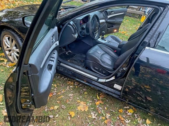 ✅ 2009 Infiniti G37 x • VIN: JNKCV61F39M351204 • Lot: 92764685. Listed on Copart with 174,638 mi. Free auction sales archive from the USA and detailed vehicle history report at DreamBid. Image 15.