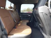 ✅ 2021 Ram 2500 Power Wagon • VIN: 3C6TR5EJ0MG575323 • Lot: 42112340. Wystawiony na IAAI z przebiegiem 25 857 mil. Bezpłatny archiwum sprzedaży aukcyjnych z USA i szczegółowy raport historii pojazdu na DreamBid. Zdjęcie 8.