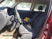 ✅ 2016 Jeep Patriot Sport • VIN: 1C4NJPBA5GD583735 • Lot: 85130095. Wystawiony na Copart z przebiegiem 63 903 mil. Bezpłatny archiwum sprzedaży aukcyjnych z USA i szczegółowy raport historii pojazdu na DreamBid. Zdjęcie 7.