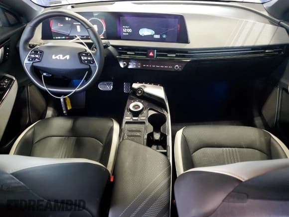 ✅ 2023 Kia EV6 GT-Line • VIN: KNDC4DLC5P5110148 • Lot: 68114525. Listed on Copart with 24,705 mi. Free auction sales archive from the USA and detailed vehicle history report at DreamBid. Image 8.