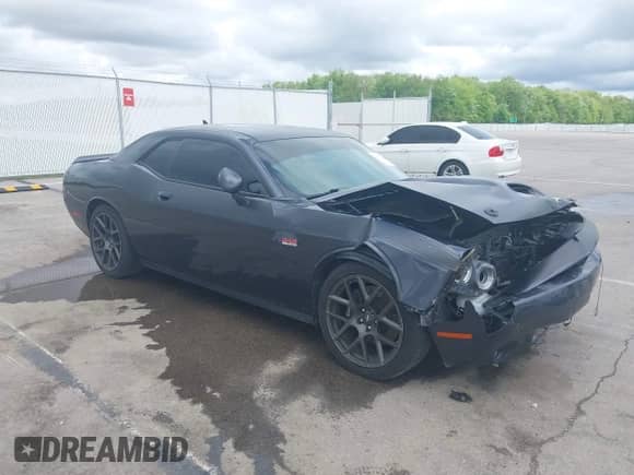 2018 Dodge Challenger R/T z VIN 2C3CDZBT3JH236561, wystawiony jako IAAI lot #42178251 z przebiegiem 81 573 mil mil oraz . Historia ofert i sprzedaży dostępna na DreamBid. Obrazek 1.