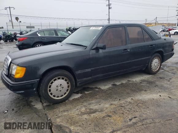 ✅ 1987 Mercedes-Benz 300 D • VIN: WDBEB33D0HA432026 • Lot: 48766665. Listed on Copart with 161,099 mi. Free auction sales archive from the USA and detailed vehicle history report at DreamBid. Image 1.