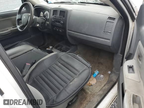 2007 Dodge Dakota ST with VIN 1D7HW28K87S163910, listed as a Copart auction lot 81343864 with 197,592 mi miles and Salvage title. Bid and sale history available at DreamBid. Image 8.