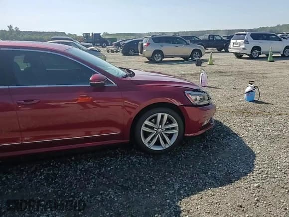 ✅ 2016 Volkswagen Passat SEL Premium • VIN: 1VWCM7A37GC061192 • Lot: 61437495. Listed on Copart with 95,168 mi. Free auction sales archive from the USA and detailed vehicle history report at DreamBid. Image 13.