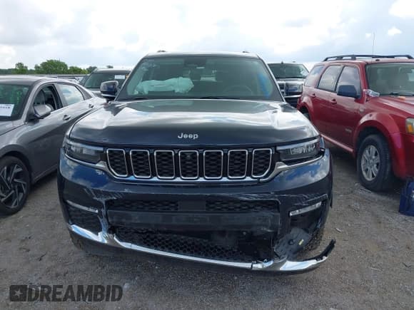 ✅ 2023 Jeep Grand Cherokee Limited • VIN: 1C4RJKBG3P8854132 • Lot: 42718689. Listed on IAAI with 27,637 mi. Free auction sales archive from the USA and detailed vehicle history report at DreamBid. Image 12.