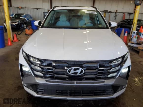 2025 Hyundai Tucson SEL Convenience с VIN 5NMJCCDE5SH582926, выставлен на аукционе Copart как лот 85825415 с пробегом 3 518 миль миль и Списание • Salvage title. История ставок и продаж доступна на DreamBid. Изображение 5.