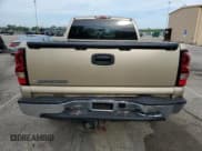 ✅ 2006 Chevrolet Silverado 1500 LT2 • VIN: 1GCEK19B06Z179607 • Лот: 55484885. Опубликован ранее на Copart с пробегом 193 003 миль. Бесплатный доступ к архиву аукционных продаж из США и подробный отчёт об истории автомобиля на DreamBid. Изображение 6.