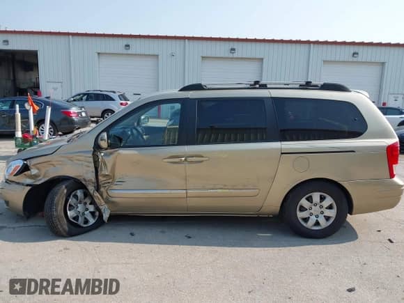 2008 Hyundai Entourage GLS with VIN KNDMC233386046862, listed as a IAAI auction lot 42897770 with 133,482 mi miles and . Bid and sale history available at DreamBid. Image 14.