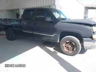 ✅ 2004 Chevrolet Silverado 1500 LS • VIN: 2GCEC19V241168072 • Lot: 43527884. Wystawiony na IAAI z przebiegiem Nie podano mil. Skorzystaj z bezpłatnego archiwum sprzedaży aukcyjnych z USA i zobacz szczegółowy raport historii pojazdu na DreamBid. Zdjęcie 1.