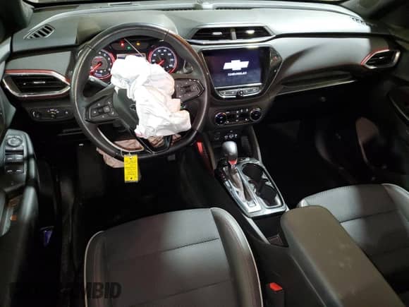 2022 Chevrolet TrailBlazer RS with VIN KL79MTSL5NB084183, listed as a Copart auction lot 86286235 with 64,778 mi miles and Salvage title. Bid and sale history available at DreamBid. Image 8.