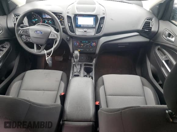 ✅ 2019 Ford Escape SE • VIN: 1FMCU9GDXKUA48739 • Lot: 67376565. Wystawiony na Copart z przebiegiem 58 059 mil. Bezpłatny archiwum sprzedaży aukcyjnych z USA i szczegółowy raport historii pojazdu na DreamBid. Zdjęcie 8.