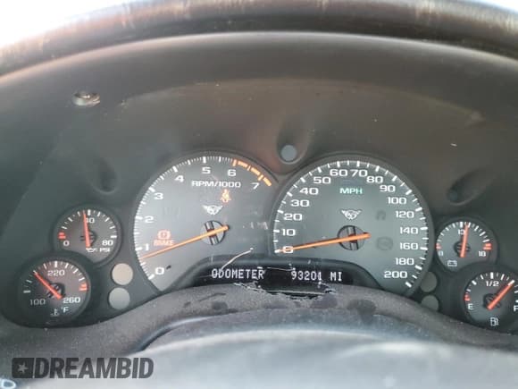 ✅ 1999 Chevrolet Corvette • VIN: 1G1YY32G3X5119366 • Lot: 91818955. Wystawiony na Copart z przebiegiem 93 201 mil. Bezpłatny archiwum sprzedaży aukcyjnych z USA i szczegółowy raport historii pojazdu na DreamBid. Zdjęcie 9.