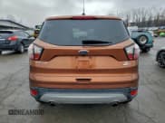 ✅ 2017 Ford Escape SE • VIN: 1FMCU9GD6HUC55105 • Лот: 93997735. Опубликован ранее на Copart с пробегом 142 120 миль. Бесплатный доступ к архиву аукционных продаж из США и подробный отчёт об истории автомобиля на DreamBid. Изображение 6.