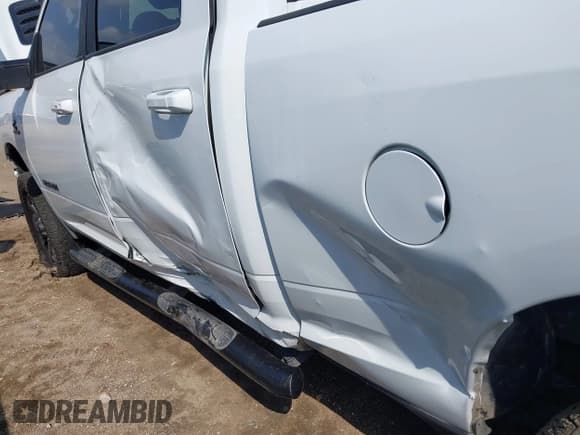 ✅ 2023 Ram 2500 Laramie • VIN: 3C6UR5FL3PG517960 • Lot: 42128355. Wystawiony na IAAI z przebiegiem 101 733 mil. Bezpłatny archiwum sprzedaży aukcyjnych z USA i szczegółowy raport historii pojazdu na DreamBid. Zdjęcie 6.