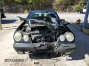 ✅ 1997 Mercedes-Benz E 320 • VIN: WDBJF55F9VA334279 • Lot: 87250355. Wystawiony na Copart z przebiegiem Nie podano. Bezpłatny archiwum sprzedaży aukcyjnych z USA i szczegółowy raport historii pojazdu na DreamBid. Zdjęcie 5.