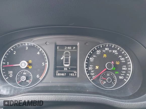 ✅ 2015 Volkswagen Passat SE • VIN: 1VWBV7A34FC037701 • Лот: 43715688. Опубликован ранее на IAAI с пробегом 180 467 миль. Бесплатный доступ к архиву аукционных продаж из США и подробный отчёт об истории автомобиля на DreamBid. Изображение 7.