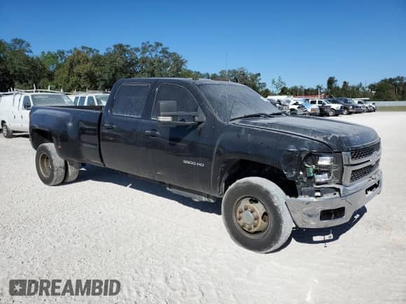 2011 Chevrolet Silverado 3500HD DRW LTZ z VIN 1GC4K1C86BF158474, wystawiony jako Copart lot #81542874 z przebiegiem 210 488 mil mil oraz Szkoda całkowita • Salvage title. Historia ofert i sprzedaży dostępna na DreamBid. Obrazek 4.