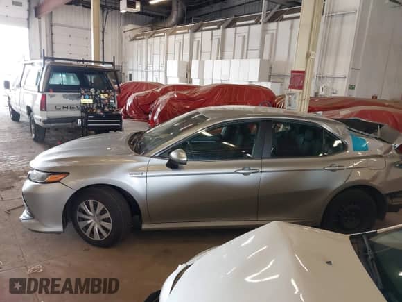 2020 Toyota Camry Hybrid LE with VIN 4T1C31AK3LU518011, listed as a IAAI auction lot 42000046 with 177,245 mi miles and . Bid and sale history available at DreamBid. Image 14.
