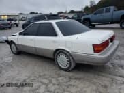 ✅ 1990 Lexus ES 250 • VIN: JT8VV22TXL0127853 • Lot: 89850475. Wystawiony na Copart z przebiegiem 118 211 mil. Bezpłatny archiwum sprzedaży aukcyjnych z USA i szczegółowy raport historii pojazdu na DreamBid. Zdjęcie 2.