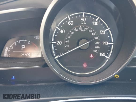 ✅ 2017 Mazda 3 Sport • VIN: 3MZBN1U77HM134209 • Lot: 42562018. Wystawiony na IAAI z przebiegiem 136 971 mil. Bezpłatny archiwum sprzedaży aukcyjnych z USA i szczegółowy raport historii pojazdu na DreamBid. Zdjęcie 7.