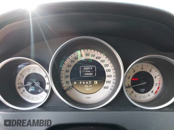 ✅ 2012 Mercedes-Benz C 300 Sport • VIN: WDDGF8BB4CA627685 • Lot: 42871750. Listed on IAAI with 128,580 mi. Free auction sales archive from the USA and detailed vehicle history report at DreamBid. Image 7.