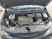 ✅ 2018 Chrysler Pacifica Touring • VIN: 2C4RC1DG9JR125291 • Лот: 55147165. Опубликован ранее на Copart с пробегом 96 073 миль. Бесплатный доступ к архиву аукционных продаж из США и подробный отчёт об истории автомобиля на DreamBid. Изображение 12.