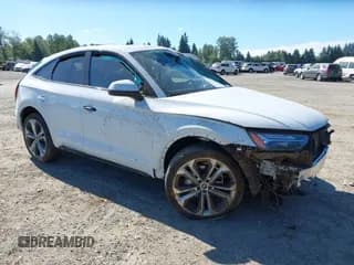 ✅ 2023 Audi Q5 Sportback S line Premium Plus • VIN: WA15AAFY3P2005580 • Лот: 42714234. Опубликован ранее на IAAI с пробегом 20 357 миль. Бесплатный доступ к архиву аукционных продаж из США и подробный отчёт об истории автомобиля на DreamBid. Изображение 1.