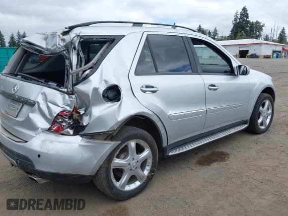 ✅ 2007 Mercedes-Benz M 350 • VIN: 4JGBB86E97A173830 • Лот: 42832286. Опубликован ранее на IAAI с пробегом 179 613 миль. Бесплатный доступ к архиву аукционных продаж из США и подробный отчёт об истории автомобиля на DreamBid. Изображение 4.