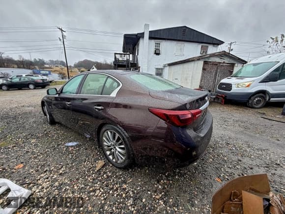 ✅ 2019 Infiniti Q50 Luxe • VIN: JN1EV7APXKM514108 • Lot: 95611925. Wystawiony na Copart z przebiegiem 99 734 mil. Bezpłatny archiwum sprzedaży aukcyjnych z USA i szczegółowy raport historii pojazdu na DreamBid. Zdjęcie 3.