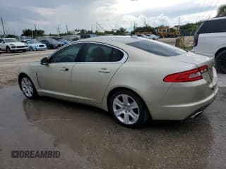 ✅ 2009 Jaguar XF Luxury • VIN: SAJWA05B89HR05586 • Лот: 72008265. Опубликован ранее на Copart с пробегом 148 169 миль. Бесплатный доступ к архиву аукционных продаж из США и подробный отчёт об истории автомобиля на DreamBid. Изображение 2.